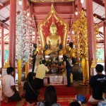 ปทุมธานี วัดสิงห์ อำเภอสามโคก ประชาชนเข้ามาทำบุญเนื่องในวันแม่แห่งชาติ ประจำปี 2563 อย่างคึกคักและต่อเนื่อง