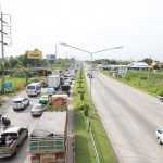 ปทุมธานี รองผู้ว่าฯปทุมธานี ลงพื้นที่ตรวจสอบพร้อมทั้งหารือแนวทางแก้ไขปัญหา การซ่อมแซมรอยต่อบนสะพานปทุมธานี 1และงานซ่อมแซมผิวถนนคอนกรีต