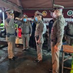 ปทุมธานี พล.ต.ต.ชยุต มารยาทตร์ ผบก.ภ.จว.ปทุมธานี ออกตรวจจุด ว.43 ความมั่นคง บริเวณหน้าห้างเมกะโฮม ถนนพหลโยธิน (ขาเข้า) ต.คลองหนึ่ง อ.คลองหลวง จ.ปทุมธานี