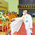 กองทัพอากาศ จัดพิธีบำเพ็ญกุศล และตักบาตรพระสงฆ์ 50 รูป เพื่อถวายพระราชกุศล เนื่องในวันคล้ายวันสวรรคตพระบาทสมเด็จพระบรมชนกาธิเบศร มหาภูมิพลอดุลยเดชมหาราช บรมนาถบพิตร