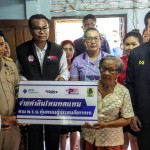 ปทุมธานี บริษัทกลางคุ้มครองผู้ประสบภัยจากรถมอบเงินสินไหมแก่ญาติผู้เสียชีวิตรายละ5แสนบาท