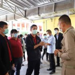 ปทุมธานี ผู้ว่าฯปทุมธานี ลงพื้นที่ตรวจแรงงานกลุ่มเสี่ยงและหามาตรการป้องกัน ณ ตลาดสี่มุมเมือง