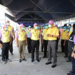 ปทุมธานี จังหวัดปทุมธานี “นำรถพระราชทานฯลุยตรวจโควิด ค้นหาเชื้อ ตลาดพรพัฒน์