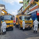 ปทุมธานี สาธารณสุขทำความสะอาดลอกท่อโดยรอบตลาดสุชาติและทำความสะอาดบริเวณโดยร้านเจ้หยก