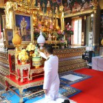 พระบาทสมเด็จพระเจ้าอยู่หัว ทรงพระกรุณาโปรดเกล้าโปรดกระหม่อม พระราชทานให้ถวายภัตตาหารเพลและสิ่งของพระราชทานแด่พระภิกษุ สามเณร ที่เข้าสอบบาลีสนามหลวง ประจำปี พ.ศ. 2564 ที่ วัดเขียนเขต พระอารามหลวง