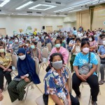 ปทุมธานี โรงพยาบาลปทุมธานี ฉีดวัคซีน (แอสต้า เซนเนก้า) ป้องกันการแพร่ระบาดของเชื้อไวรัส covid-19 ให้กับผู้ที่มีอายุ 60 ปี ขึ้นไปและหญิงตั้งครรภ์ อายุครรภ์ 12 สัปดาห์และ 7 โรคกลุ่มเสี่ยงอย่างต่อเนื่อง