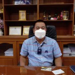 ปทุมธานี นายกเทศมนตรีเทศบาลตำบลสามโคก ให้สัมภาษณ์(พิเศษ) หลังจากเปิดศูนย์พักคอยเทศบาลตำบลสามโคก(รับผู้ป่วยโซนสีเขียว)  แห่งแรกของอำเภอสามโคก  ณ ชั้น 2 เทศบาลตำบลสามโคก  ตำบลสามโคก อำเภอสามโคก  จังหวัดปทุมธานี