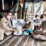 ปทุมธานี ผู้ราชการจังหวัดปทุมธานี มอบถุงยังชีพช่วยเหลือผู้ป่วยโควิดกลุ่มเปราะบาง บรรเทาความเดือดร้อนประชาชนในจังหวัด