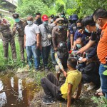 ปทุมธานี  ผุ้บังคับการตำรวจภูธรจังหวัดปทุมธานีนำผู้ต้องหาทำแผนคดีฆ่าสาวป่วยเป็นดาวน์ซินโดรม