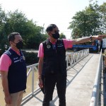 ปทุมธานี-นายกแจ๊สเร่งแก้ปัญหาให้ ปชช.ปรับปรุงผิวถนนเพื่อเกษตรกรหนองเสือ