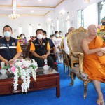 ปทุมธานี-พิธีเปิดงานประจำปี ปิดทองลูกนิมิตวัดเกาะเกรียง เพื่อหารายได้สร้างอุโบสถหลังใหม่ทดแทนหลังเก่าเนื่องจากมีสภาพทรุดโทรม