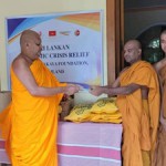 ปทุมธานี-วัดพระธรรมกายและคณะกรรมการพระพุทธศาสนาแห่งชาติประเทศศรีลังกาส่งความช่วยเหลือพระภิกษุสามเณรศรีลังกาจากผลกระทบวิกฤตเศรษฐกิจ ปทุมธานี-วัดพระธรรมกายและคณะกรรมการพระพุทธศาสนาแห่งชาติประเทศศรีลังกาส่งความช่วยเหลือพระภิกษุสามเณรศรีลังกาจากผลกระทบวิกฤตเศรษฐกิจ