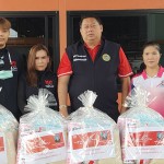 ปทุมธานี จ่ายุทธลุยช่วยปชช.ประสบภัยน้ำท่วมมอบถุงยังชีพและถุงทรายป้องน้ำ ปทุมธานี จ่ายุทธลุยช่วยปชช.ประสบภัยน้ำท่วมมอบถุงยังชีพและถุงทรายป้องน้ำ