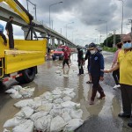 ปทุมธานี “นายกอำนวย” ขอวิงวอน การรถไฟฯ กรมทางหลวงฯ และบริษัทอิตาเลียนไทย ร่วมบูรณาการ ปรับปรุงถนนโลคัลโรสที่เป็นหลุมเป็นบ่อประชาชนสัญจรลำบาก
