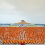 ปทุมธานี มาฆบูชา 53 ปี วัดพระธรรมกาย หล่อพระบรมพุทธเจ้า จุดประทีปแสนดวง บวชเณร 5,000 รูปถวายเป็นพุทธบูชา