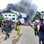 ปทุมธานี ไฟไหม้โรงงานมาซูม่านาน 3 ชม.เสียหายกว่า 30 ล้านบาท
