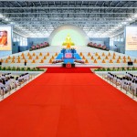 ปทุมธานี วัดพระธรรมกายจัดสวดมนต์เจริญสมาธิภาวนาถวายพระกุศลสมเด็จพระสังฆราชพระชนมายุ 8 รอบ