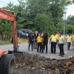 ปทุมธานี “นายกแจ๊ส” นำร่องซ่อมถนนชำรุดโดยใช้วัสดุนวัตกรรมใหม่ ปทุมธานี “นายกแจ๊ส” นำร่องซ่อมถนนชำรุดโดยใช้วัสดุนวัตกรรมใหม่
