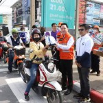 ปทุมธานี จังหวัดปทุมธานี รณรงค์สร้างความปลอดภัยทางถนน ปลูกจิตสำนึกป้องกันและลดอุบัติเหตุบริเวณทางข้ามทางม้าลาย เน้นผู้ใช้ถนนสวมหมวกนิรภัยปลอดภัย 100%