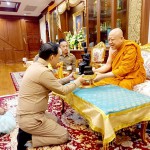 ปทุมธานี ผู้ว่าราชการจังหวัดปทุมธานี (คนใหม่)เข้ากราบขอพร เจ้าคณะจังหวัดปทุมธานี เพื่อเป็นสิริมงคล ในการเข้าปฏิบัติหน้าที่วันแรก ปทุมธานี ผู้ว่าราชการจังหวัดปทุมธานี (คนใหม่)เข้ากราบขอพร เจ้าคณะจังหวัดปทุมธานี เพื่อเป็นสิริมงคล ในการเข้าปฏิบัติหน้าที่วันแรก