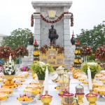 ปทุมธานี จัดพิธีบวงสรวงและบำเพ็ญพระราชกุศลแด่พระบาทสมเด็จพระจุลจอมเกล้าเจ้าอยู่หัว เนื่องในวันคล้ายวันสถาปนาเมืองธัญญบูรีครบรอบ 122 ปี