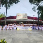 ปทุมธานี เด็กอนุบาลร่วมกับชาว อ.คลองหลวงถวายเทียนพรรษา และร่วมทำความสะอาดอุโบสถพระไตรปิฎก