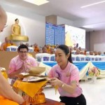 ปทุมธานี วัดพระธรรมกายรวมน้ำใจชาวคลองหลวงถวายสังฆทานคณะสงฆ์ 323 วัดชายแดนใต้