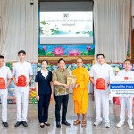 ปทุมธานี วัดพระธรรมกายมอบถุงยังชีพบรรเทาภัยสมทบศูนย์รับบริจาคช่วยเหลือผู้ประสบภัยภาคเหนือ จ.ปทุมธานี