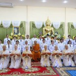 ปทุมธานี รองผู้ว่าฯปทุม เป็นประธานพิธีเจริญพระพุทธมนต์ และพิธีบรรพชาอุปสมบทหมู่เพื่อถวายพระราชกุศล พระบาทสมเด็จพระบรมชนกาธิเบศร มหาภูมิพลอดุลยเดชมหาราช บรมนาถบพิตร เนื่องในวันคล้ายวันพระบรมราชสมภพ และวันพ่อแห่งชาติ 5 ธันวาคม