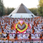 ต้อนรับพระธรรมยาตราอนุสรณ์สถาน โลตัสแลนด์ ลำดับที่ 1 สถานที่เกิดรูปกายเนื้อ ในโครงการธรรมยาตรา เส้นทางพระผู้ปราบมาร ปีที่ 13