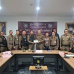 ปทุมธานี-รองผู้บัญชาการตำรวจภูธรภาค1 ตรวจเยี่ยมสายตรวจ พร้อมกำลังใจเจ้าหน้าในการปฏิบัติงาน ณ สภ.เมืองปทุมธานี จังหวัดปทุมธานี ปทุมธานี-รองผู้บัญชาการตำรวจภูธรภาค1 ตรวจเยี่ยมสายตรวจ พร้อมกำลังใจเจ้าหน้าในการปฏิบัติงาน ณ สภ.เมืองปทุมธานี จังหวัดปทุมธานี