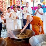 ปทุมธานี “พ่อเมืองปทุมธานี”เป็นประธาน เปิดงานบุญประจำปี 2568 วัดตระพัง พิธีกวนข้าวทิพย์และสืบสานประเพณีมอญโบราณ ณ วัดตระพัง ตำบลเชียงรากใหญ่ อำเภอสามโคก จังหวัดปทุมธานี ปทุมธานี “พ่อเมืองปทุมธานี”เป็นประธาน เปิดงานบุญประจำปี 2568 วัดตระพัง พิธีกวนข้าวทิพย์และสืบสานประเพณีมอญโบราณ ณ วัดตระพัง ตำบลเชียงรากใหญ่ อำเภอสามโคก จังหวัดปทุมธานี