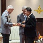 รองนายกรัฐมนตรีและรัฐมนตรีว่าการกระทรวงกลาโหม ให้การต้อนรับ นาย Ernst Wolfgang Reichel (แอ็นสท์ ว็อล์ฟกัง ไรเซิล) เอกอัคราชทูตสหพันธ์สาธารณรัฐเยอรมนี/ไทย รองนายกรัฐมนตรีและรัฐมนตรีว่าการกระทรวงกลาโหม ให้การต้อนรับ นาย Ernst Wolfgang Reichel (แอ็นสท์ ว็อล์ฟกัง ไรเซิล) เอกอัคราชทูตสหพันธ์สาธารณรัฐเยอรมนี/ไทย