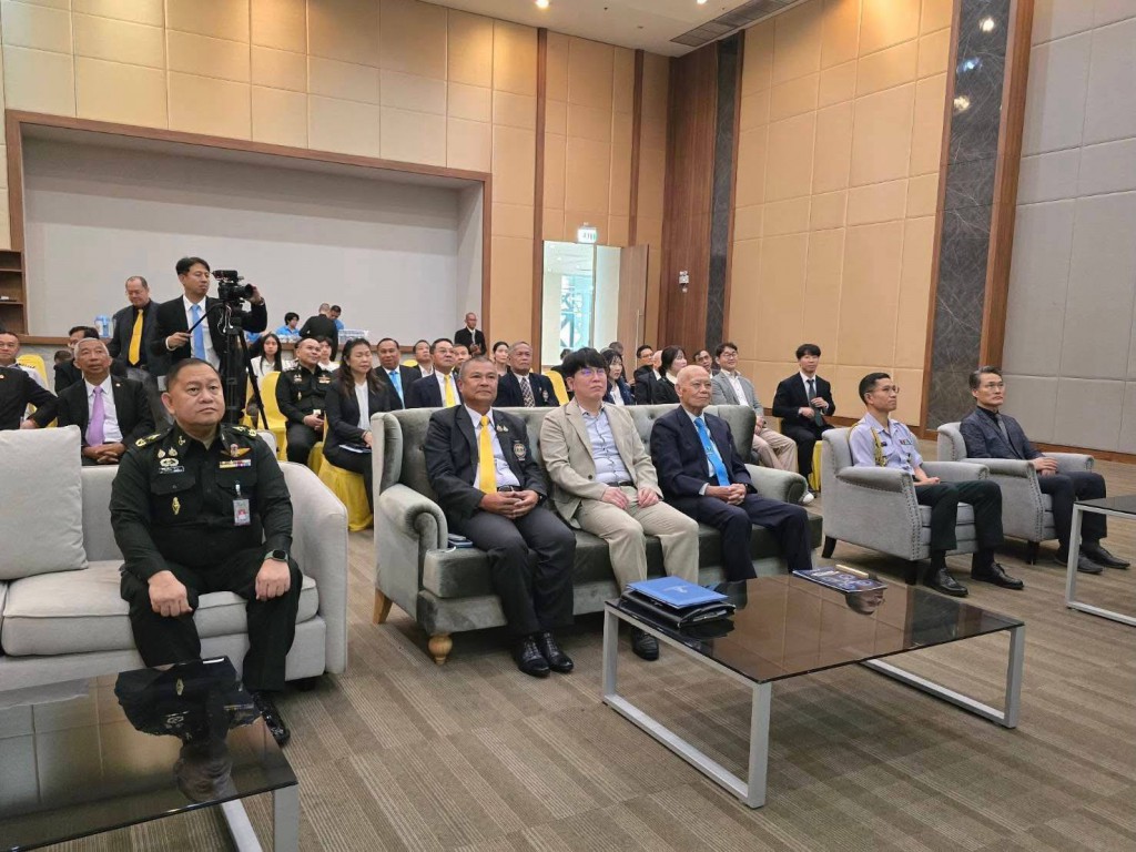 Messenger_creation_D291C926-EA4A-4747-A09B-FA9A226A3797