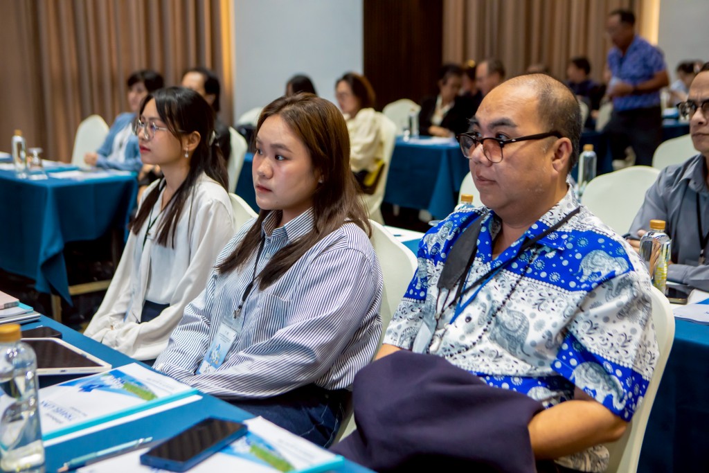 5E75A8A7-C778-450D-B395-ACCF763910F8