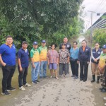 ปทุมธานี  สจ.ลูกโป่ง ตรวจน้ำท่วมพร้อมประสานวางเครื่องสูบน้ำด่วน ขอประชาชนมั่นใจ นายกแจ๊สไม่ทอดทิ้ง