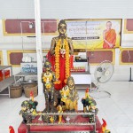 ปทุมธานี“พรุ่งนี้รวย“ ชาวบ้านส่องเลขธูปไอ้ไข่วัดบางเตยกลาง สามโคก หวังรับโชคในวันหวยออก ปทุมธานี“พรุ่งนี้รวย“ ชาวบ้านส่องเลขธูปไอ้ไข่วัดบางเตยกลาง สามโคก หวังรับโชคในวันหวยออก