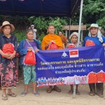 ปทุมธานี-วัดพระธรรมกายส่งถุงยังชีพช่วยผู้ประสบภัยน้ำป่าและดินถล่มแม่สะเรียง