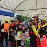 อาสาสมัครกู้ภัยจุด สภ.อินทร์บุรี ท่าช้าง และบางระจัน มูลนิธิป่อเต็กตึ๊ง ตั้งกอ.รับแจ้งเหตุ-ช่วยเหลือ อพยพ แจกจ่ายถุงยังชีพ และอาหารปรุงสุกบรรจุกล่องพร้อมน้ำดื่ม อาหารสุนัขและแมว แก่ผู้ประสบภัยน้ำท่วมในพื้นที่จ.สิงห์บุรี อาสาสมัครกู้ภัยจุด สภ.อินทร์บุรี ท่าช้าง และบางระจัน มูลนิธิป่อเต็กตึ๊ง ตั้งกอ.รับแจ้งเหตุ-ช่วยเหลือ อพยพ แจกจ่ายถุงยังชีพ และอาหารปรุงสุกบรรจุกล่องพร้อมน้ำดื่ม อาหารสุนัขและแมว แก่ผู้ประสบภัยน้ำท่วมในพื้นที่จ.สิงห์บุรี