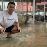 ปทุมธานี อดีตสส.ปทุมสำรวจน้ำผุดพื้นรอยร้าวตลาดน้ำวัดมะขามไหลท่วมวัดโรงเรียน