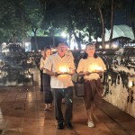 ปทุมธานี “ครั้งแรก”วัดสิงห์สามโคก ปทุมธานี จัดพิธีลอยกระทงรอบอุโบสถหลังเก่า 400 ปี พร้อมทำบุญไหว้พระกลางคืน !!!  ณ วัดสิงห์ ตำบลสามโคก อำเภอสามโคก จังหวัดปทุมธานี