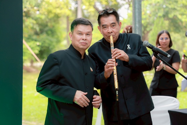 10ef5548-7ac7-4bf8-96e5-f9412a482b0a_0