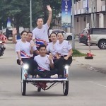 ปทุมธานี-เกือบตาย อดีต สส.อนาวิล ขี่ซาเล้งลุยฝนสมัคร ชิงนายก อบต.คลองสาม เบอร์ 2 คว่ำ เจ็บทั่วหน้าประกาศพร้อมแก้ ปัญหาหมักหมม ดันคลองสามสู่ เทศบาลเมือง