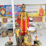 ปทุมธานี!!!ชาวบ้านขอเลขเด็ดไอ้ไข่ วัดบางเตยกลาง สามโคกก่อนวันหวยออก คึกคัก !!! ปทุมธานี!!!ชาวบ้านขอเลขเด็ดไอ้ไข่ วัดบางเตยกลาง สามโคกก่อนวันหวยออก คึกคัก !!!