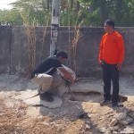 ปทุมธานี-กำนันตำบลหน้าไม้ เข้าจับกุม 2 คนร้ายชายหญิง กำลังตัดสายไฟส่องถนน !!!