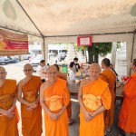 ปทุมธานี-เจ้าอาวาสวัดพระธรรมกายสนับสนุนสนามสอบเปรียญเอก เปิดโรงทานเลี้ยงผู้สอบบาลี ณ วัดสามพระยา