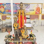 ปทุมธานี“คึกคักเดือนแห่งความรัก“ชาวบ้านส่องเลขธูปไอ้ไข่วัดบางเตยกลาง สามโคก หวังรับโชคในวันหวยออก !!!