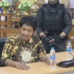 ปทุมธานี !!! แอล ยอมมอบตัว บิ๊กแจ๊ส กล่อมสำเร็จ จบเหตุระทึกปิด 17 โรงเรียน ปทุมธานี !!! แอล ยอมมอบตัว บิ๊กแจ๊ส กล่อมสำเร็จ จบเหตุระทึกปิด 17 โรงเรียน