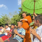 ปทุมธานี วัดสิงห์ สามโคก จัดโครงการบรรพชาสามเณรฤดูร้อน รุ่นที่ 1 ผู้ปกครองนำบุตรหลานมาบวชกันอย่างคึกคัก !!!  ณ วัดสิงห์ ตำบลสามโคก อำเภอสามโคก จังหวัดปทุมธานี