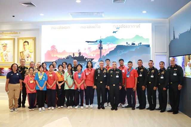 ปทุมธานี รอง ผบ.นทพ. ตรวจเยี่ยม สนร. เน้นย้ำบูรณาการเชิงรุก พร้อมปลูกฝังความจงรักภักดีแก่เยาวชน